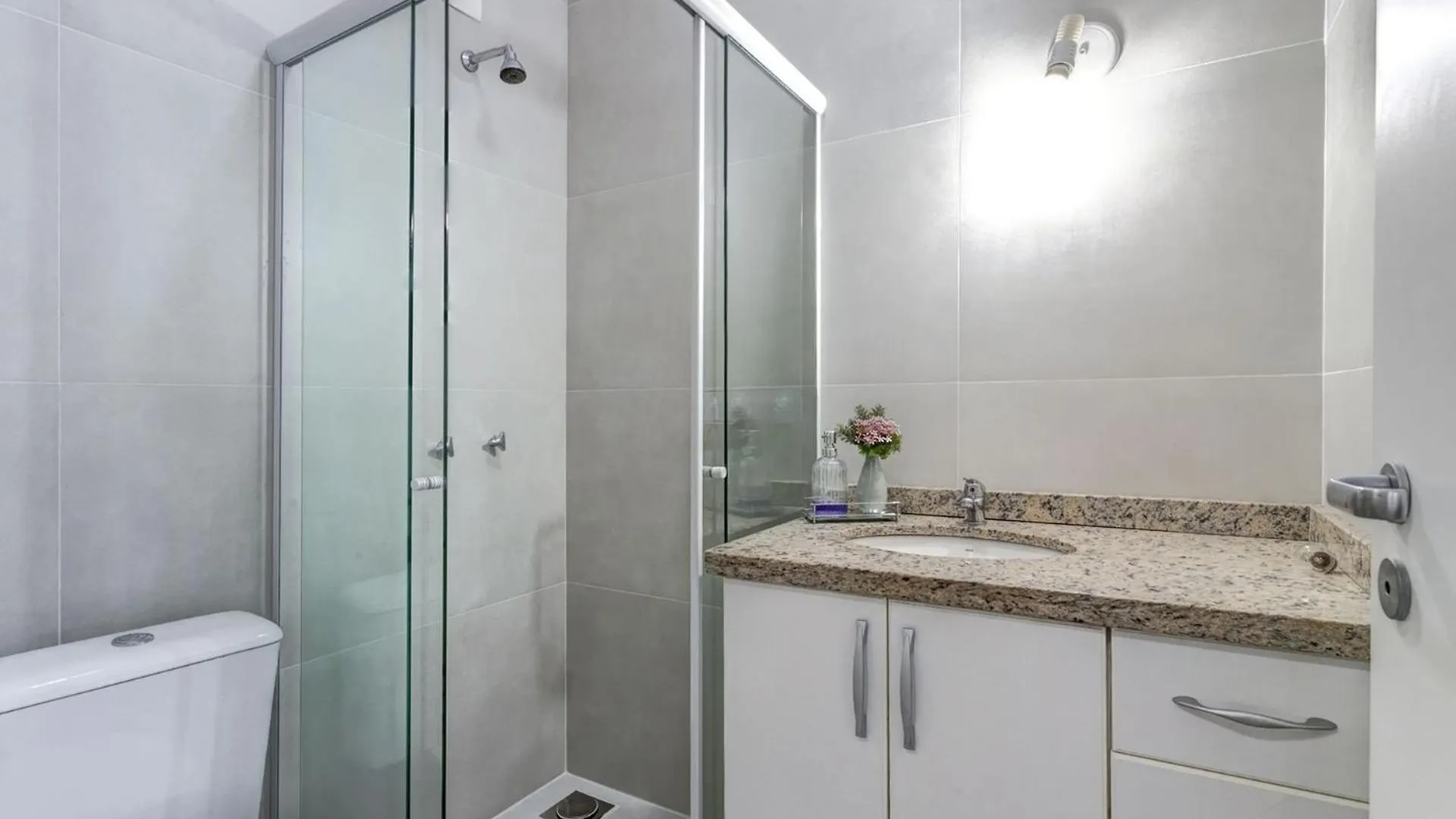 Conforto E Praticidade A 150M Da Praia Com Piscina Florianópolis Brasil